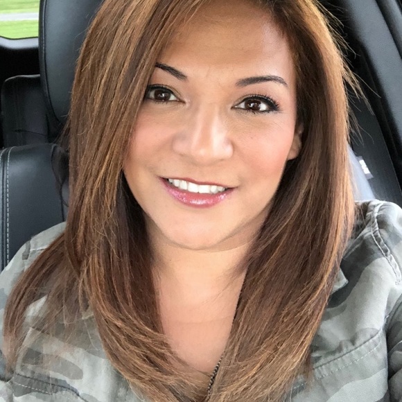 Meet your Posher, Christine - Picture 1 of 1